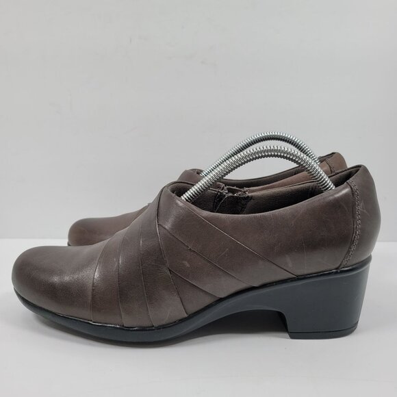 Clarks Collection Women's Brown Leather Slip On Shoes 15260 US Size 9.5M - Picture 2 of 8